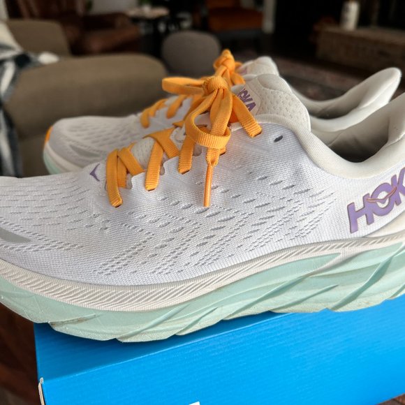 HOKA Clifton 8 - Picture 4 of 10
